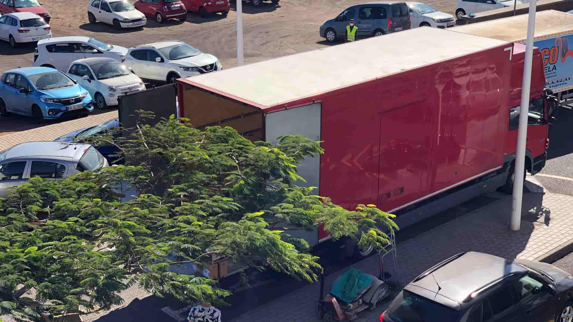Der Möbelwagen aus Deutschland ist in Arrecife angekommen