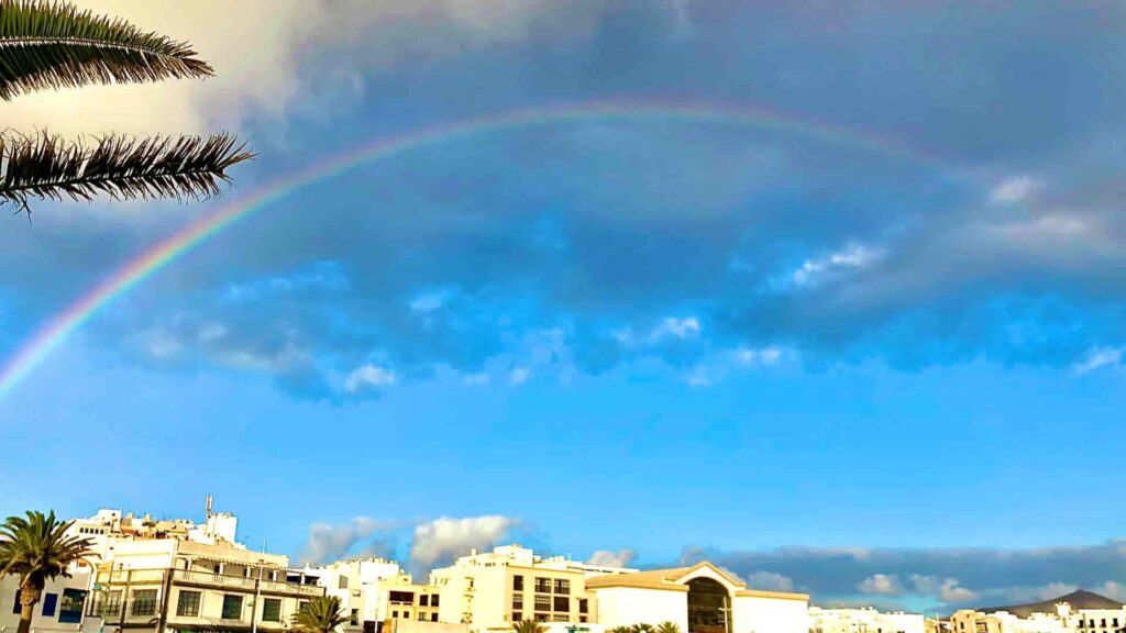 ein-Jahr-Lanzarote-Regenbogen